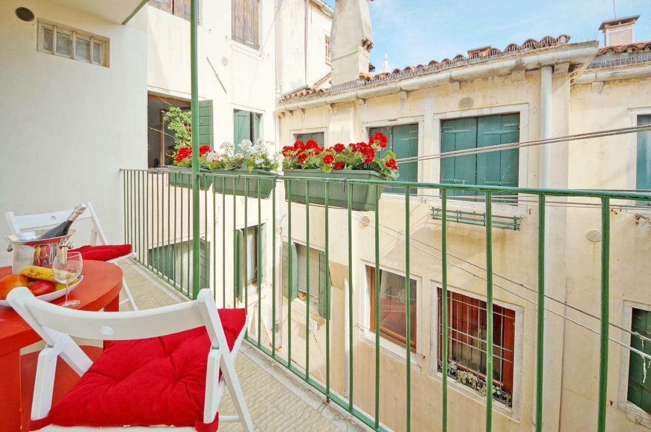 Calle Dei Fabbri Apartment Venesia Bagian luar foto