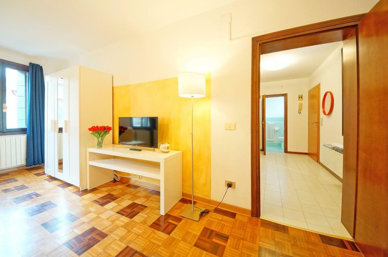Calle Dei Fabbri Apartment Venesia Bagian luar foto